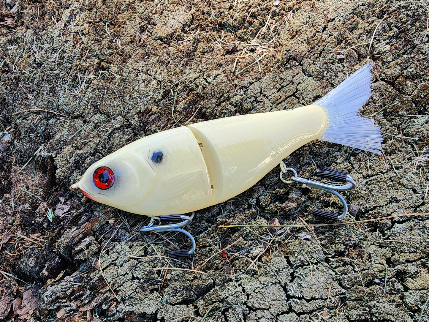 7" Kill Flash glide bait (Bone)