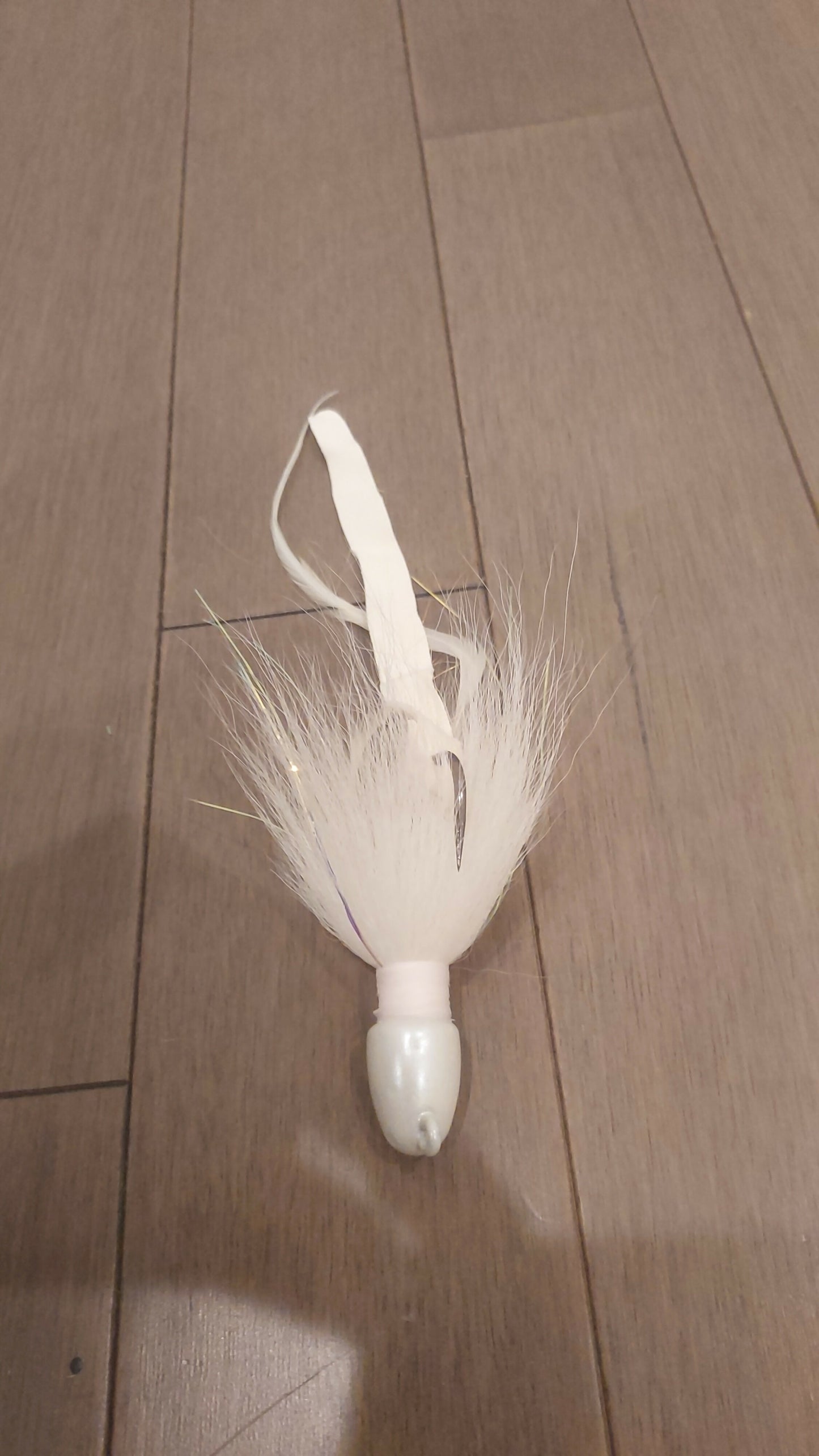 2.5 oz White Bucktail Jig