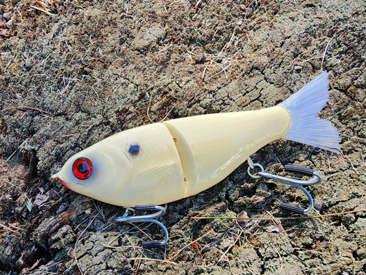 7" Kill Flash glide bait (Bone)