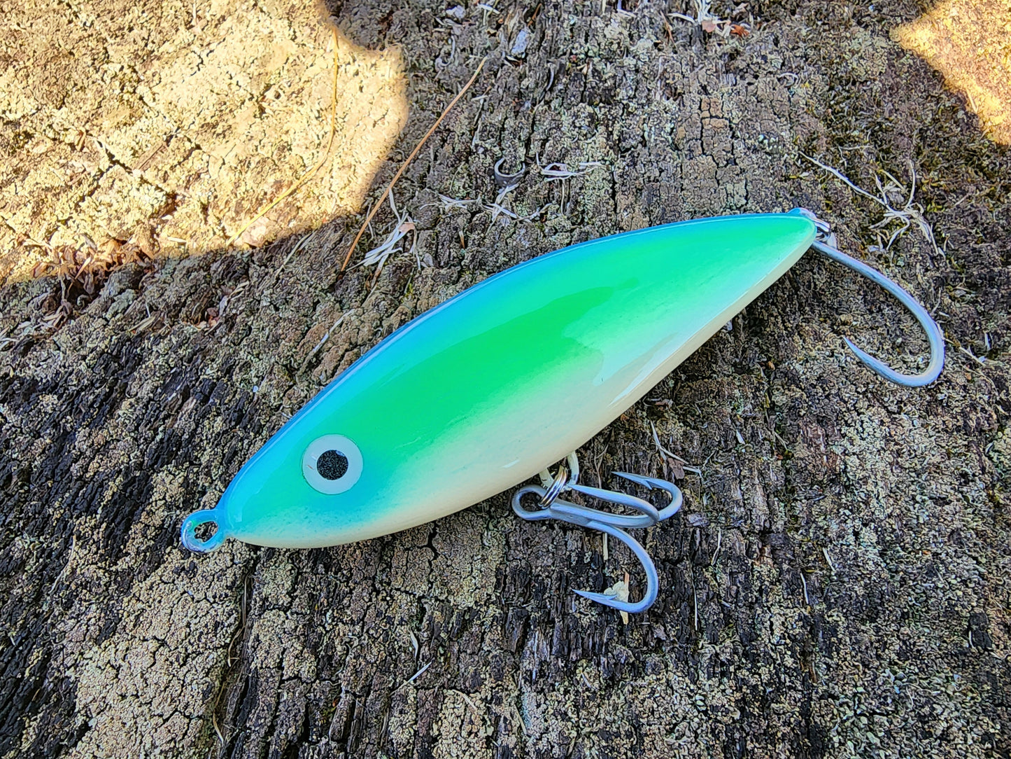 5" Harbor Hammer glide bait (Aqua Lime)