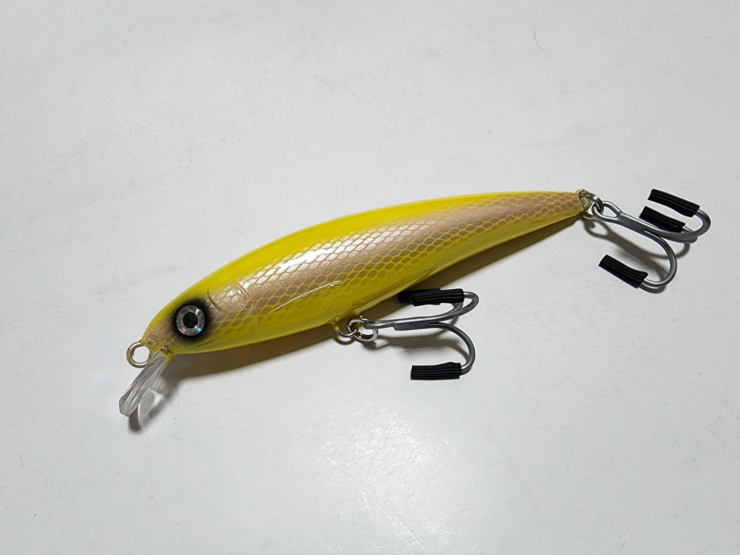 6" RIZZ Minnow Jerkbait (yellow scale)