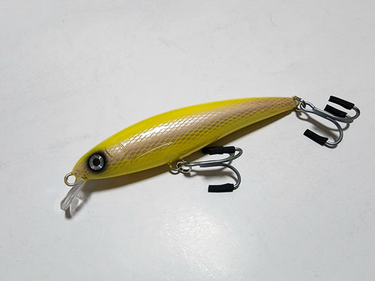 6" RIZZ Minnow Jerkbait (yellow scale)
