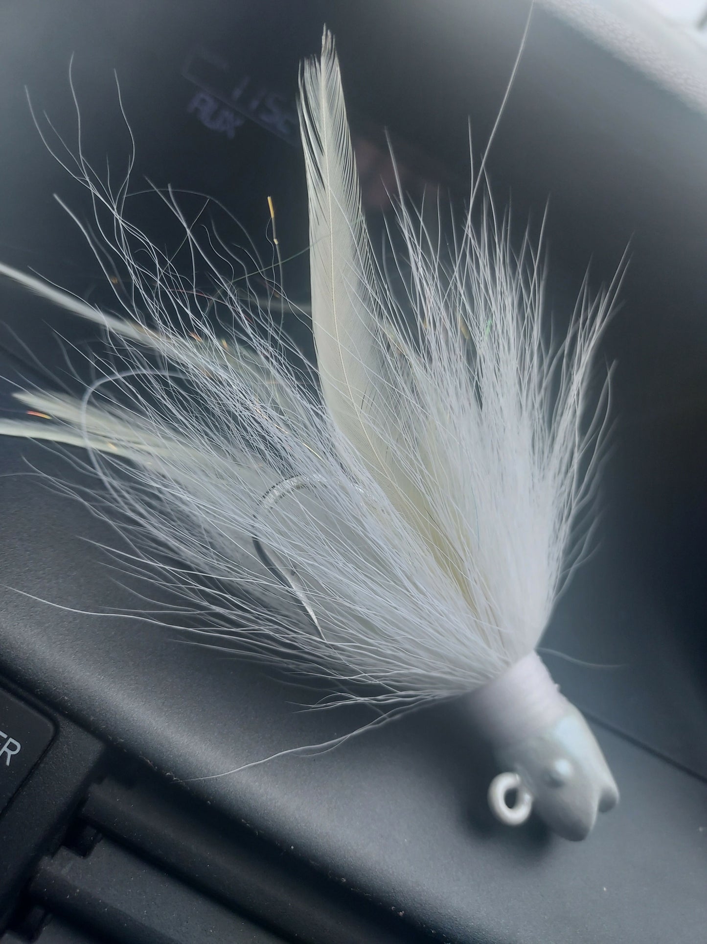Dirty White Smiling Bill Bucktail Jig