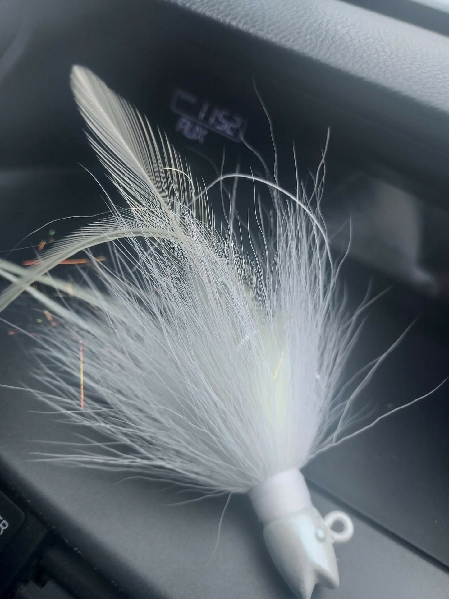 Dirty White Smiling Bill Bucktail Jig