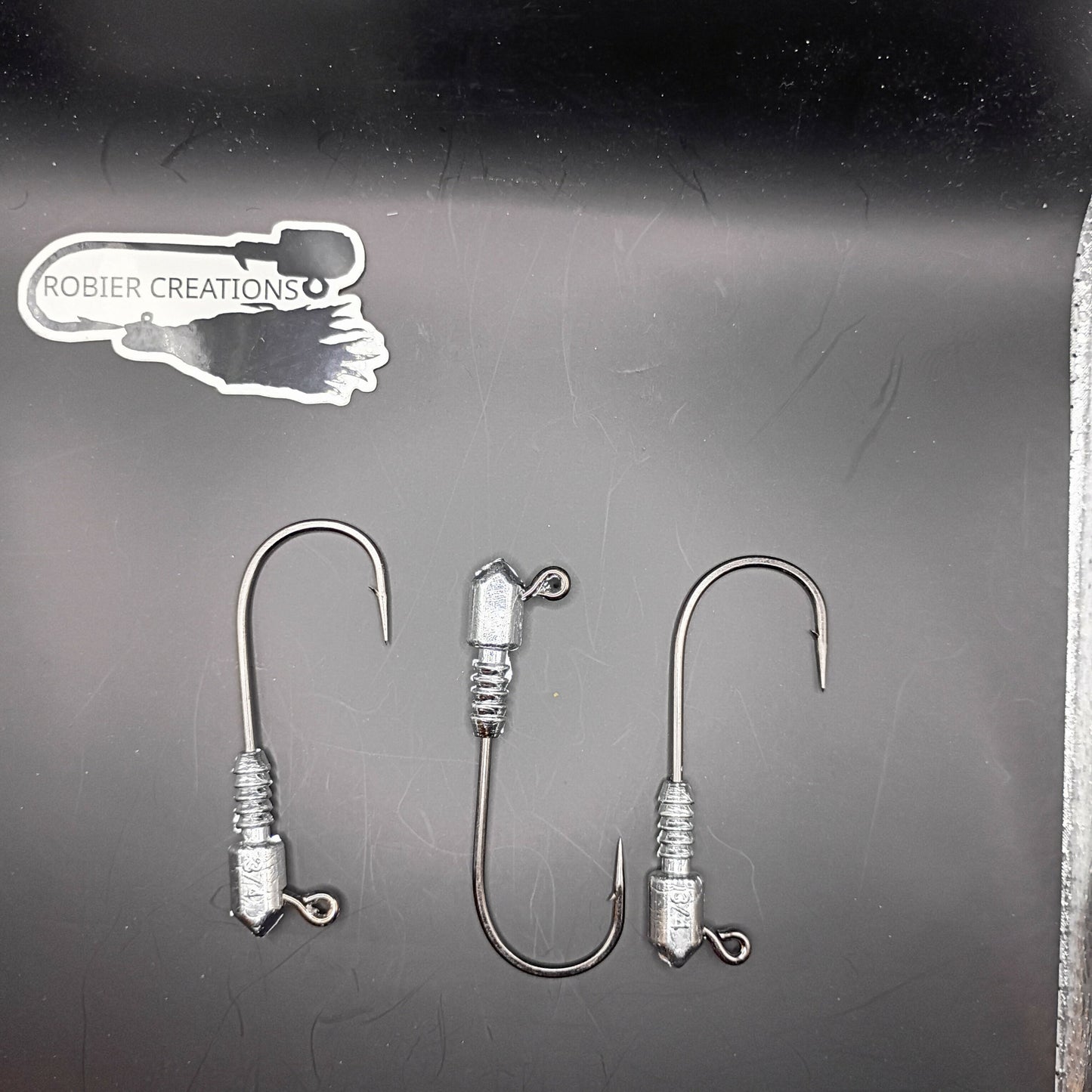 2x Strong 8/0 Flatside Jigs